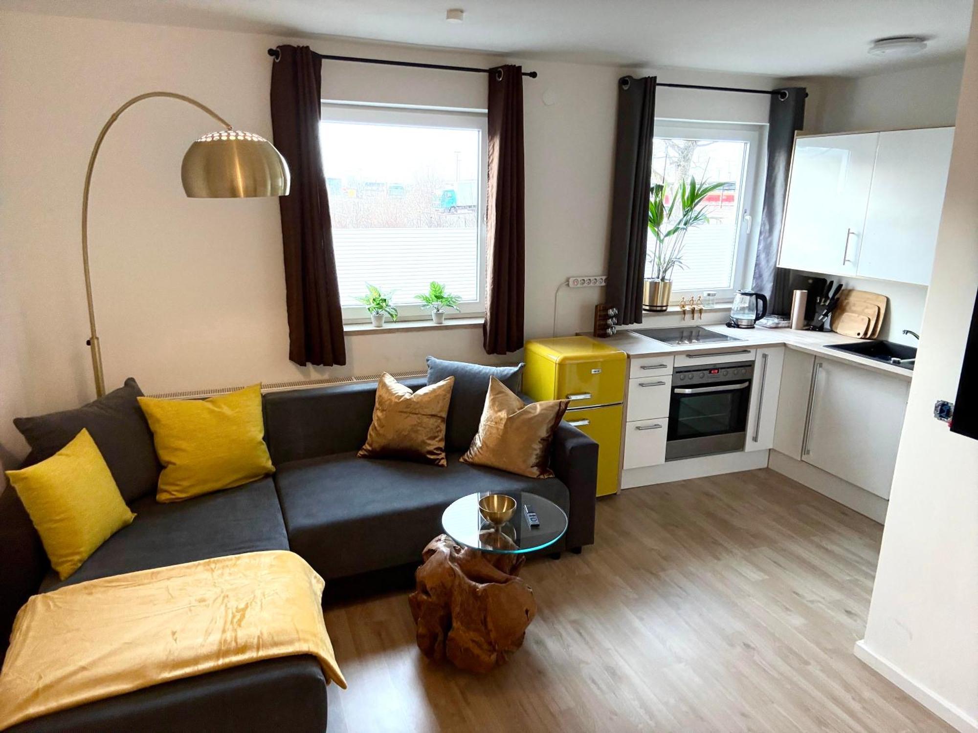 Yay - 65M2 Apartment Am Bahnhof - Smart Tv - Internet - Kaffee - Waschmaschine - Trockner Muehldorf am Inn Luaran gambar